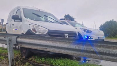 Os axentes interceptaron o coche en Cambados. FOTO: Policía Local de Vilanova
