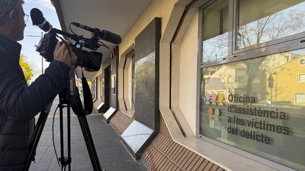 Vista do Xulgado de Violencia sobre a Muller de Sueca que ditou este mércores unha orde de detención por risco de fuga do suposto agresor da súa parella en Catarroja (EFE/Raquel Segura)