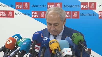 Tomé compareceu ante os medios en Monforte de Lemos para anunciar a súa decisión