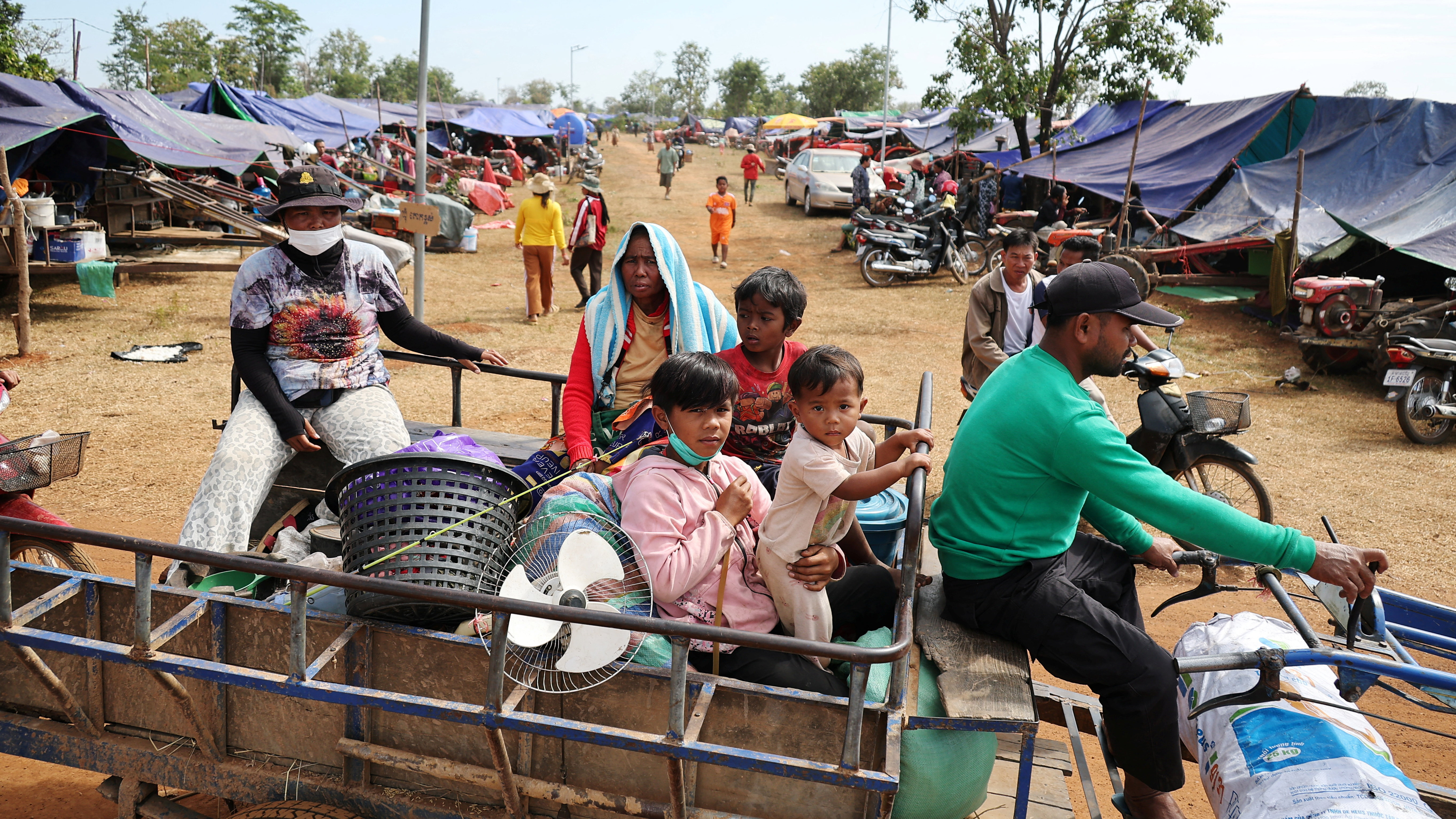 O enfrontamento entre Tailandia e Camboxa deixa medio millón de desprazados a ambos os lados da fronteira (REUTERS/Kim Hong-Ji)