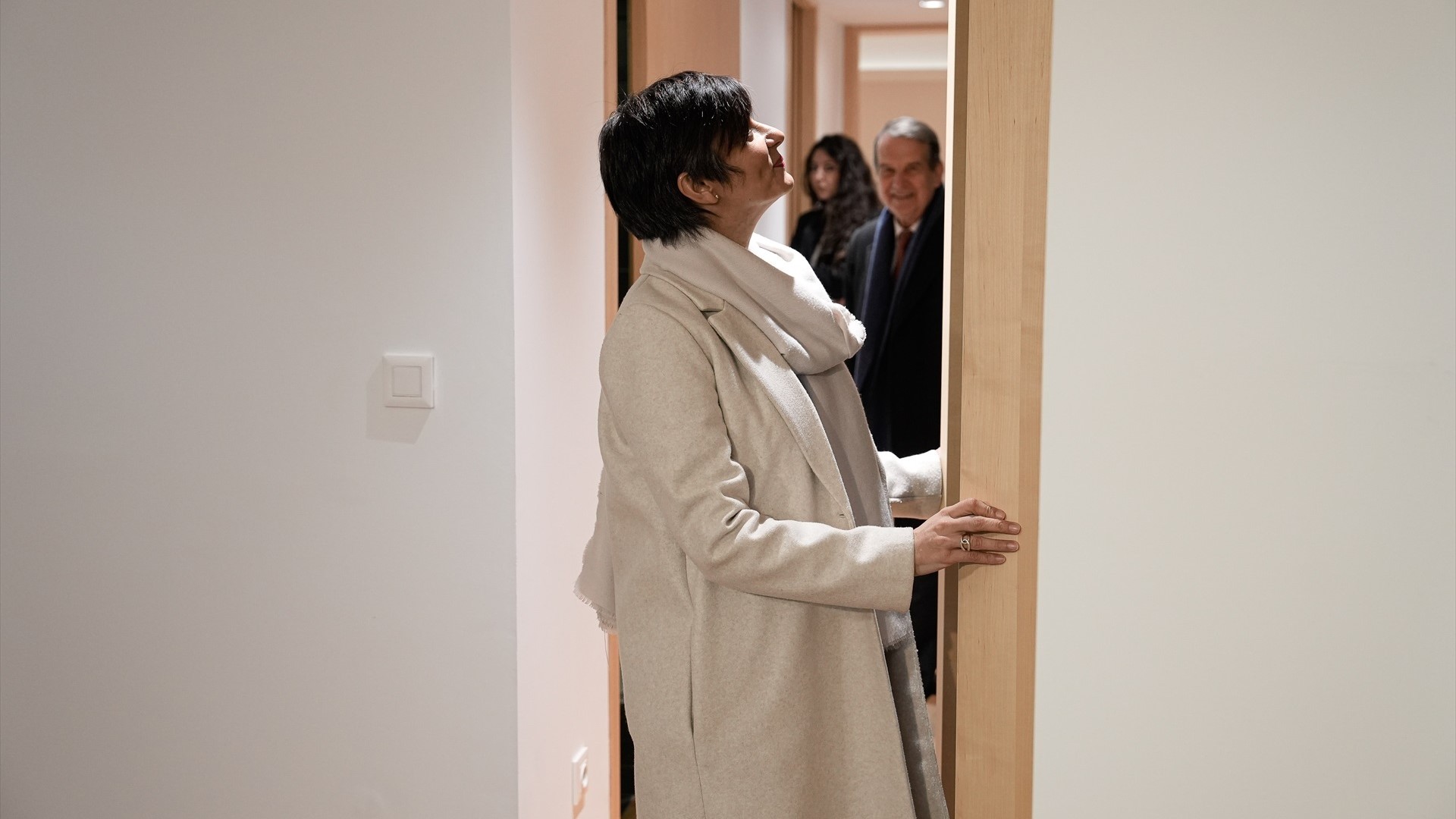 Ministra de Vivenda e Axenda Urbana Isabel Rodríguez e o alcalde de Vigo Abel Caballero visitan un edificio con vivendas propiedade de Casa 47