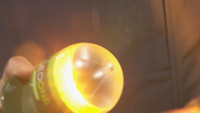 Os dispositivos de presinalización V16 deben estar homologados e certificados pola Dirección Xeral de Tráfico.