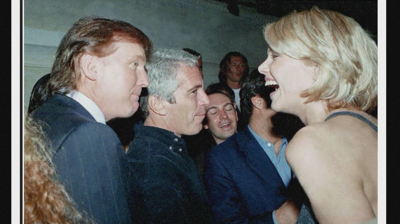 Unha das novas fotos de Trump con Epstein publicadas polo Congreso estadounidense