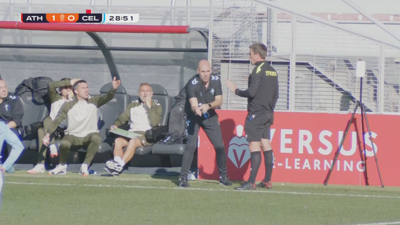 Momento no que Fredi pide man no gol do Athlétic