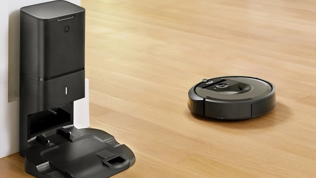 Imaxe de arquivo do robot aspirador Roomba i7+ para ilustrar a noticia