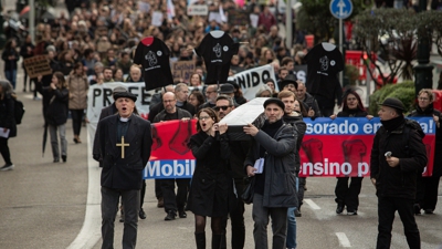 Imaxe das mobilizacións protagonizadas polos docentes este martes en Vigo (Adrián Irago/Europa Press)