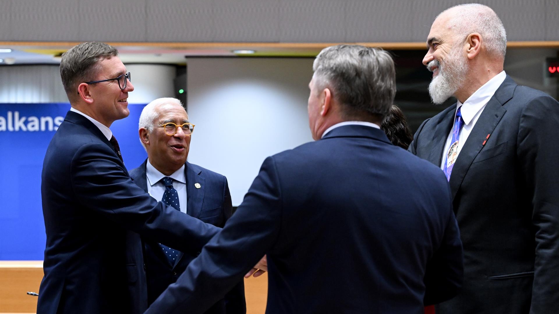 O presidente do Consello Europeo, Antonio Costa, xunto a líderes da UE e os Balcáns (FREDERIC SIERAKOWSKI // EUROPEAN COUNCIL)