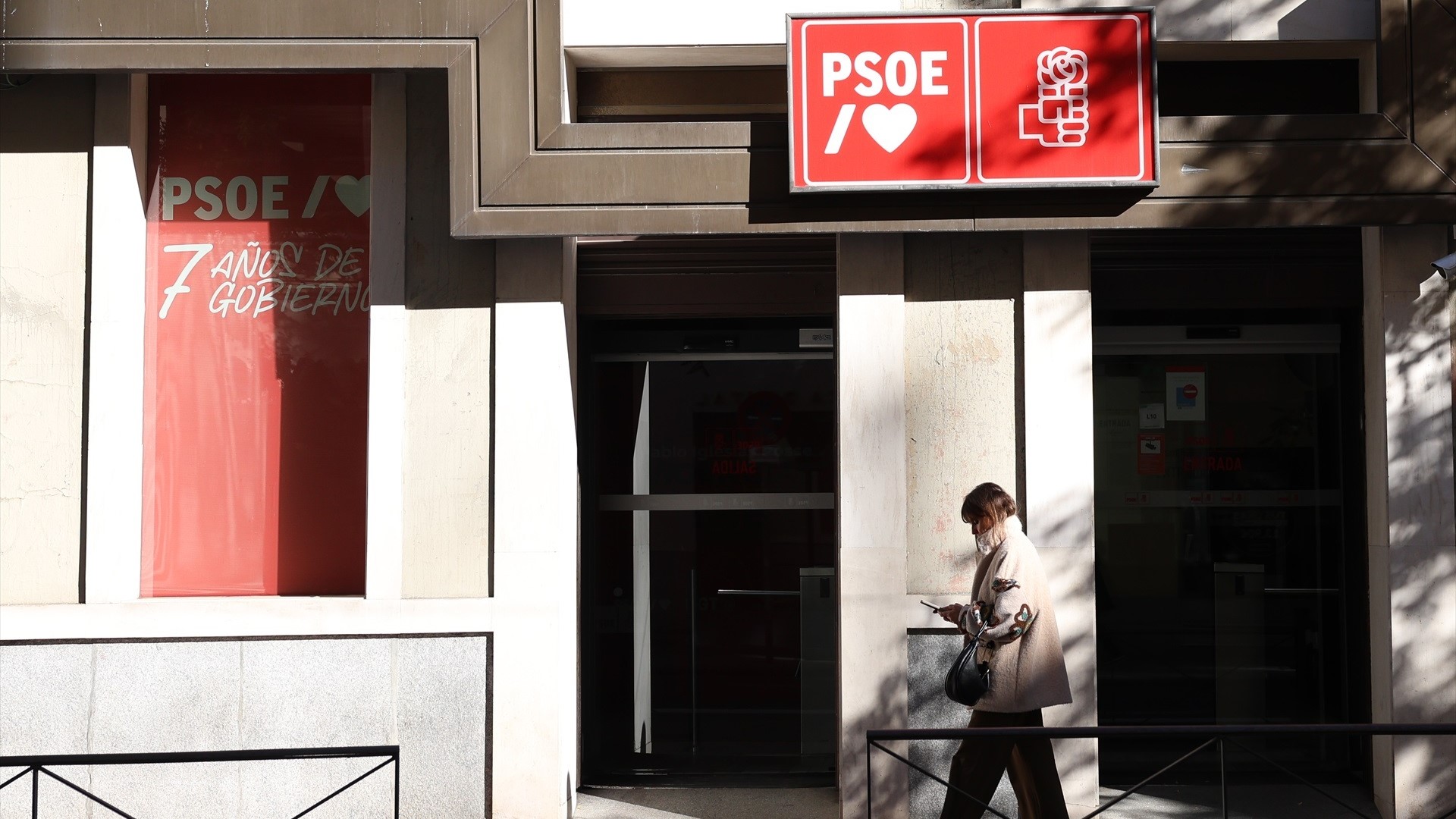 Imaxe de arquivo da fachada da sede de PSOE na rúa Ferraz de Madrid (Marta Fernández/Europa Press)
