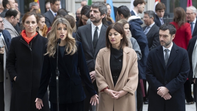 A vicepresidenta segunda, Yolanda Díaz, cos ministros de Sumar Mónica García (Sanidade), Ernest Urtasun (Cultura), Sira Rego (Xuventude e Infancia) e Pablo Bustinduy (Consumo)- (Alberto Ortega-Europa Press)