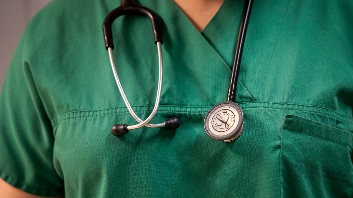 Imaxe de médico/a (Xunta de Galicia)