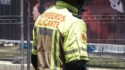 Imaxe de arquivo dun bombeiro de Alicante (Roberto Plaza/EUROPAPRESS)