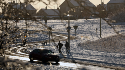 Neve e frío hoxe, luns 5 de xaneiro, no Reino Unido (REUTERS)