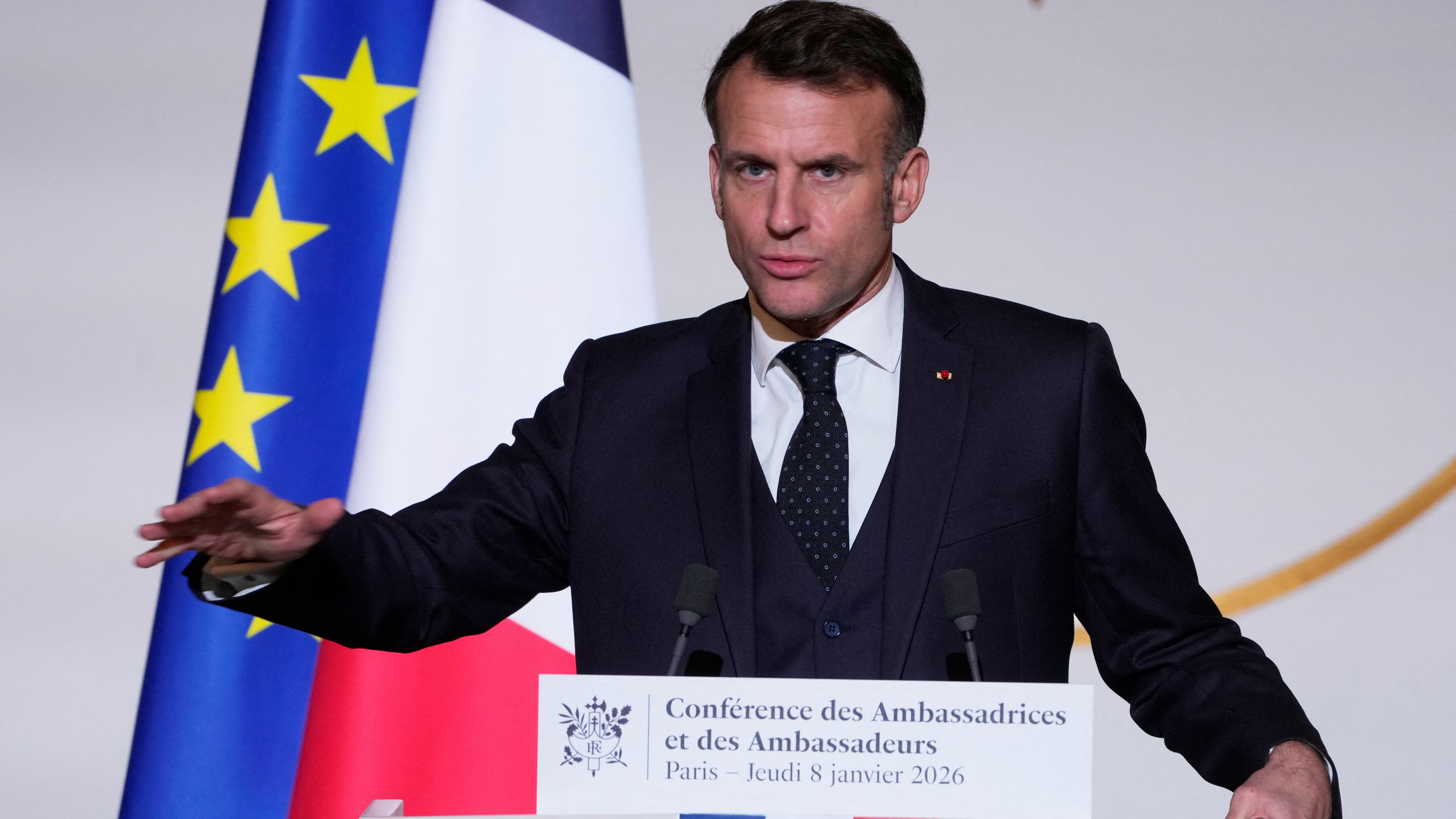 Macron, durante o seu discurso os embaixadores este xoves en París (Reuters)