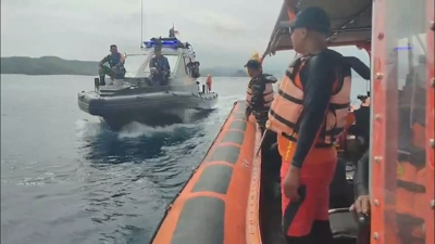 O operativo de busca do cativo desaparecido no naufraxio en Indonesia finalizou sen éxito este venres (EFE)