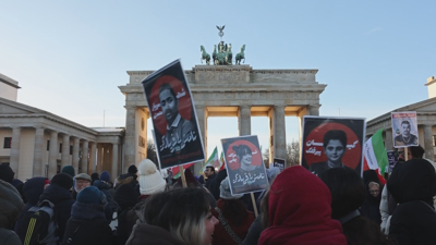 Protestas en Berlín, este domingo, en solidariedade con Irán (Reuters)