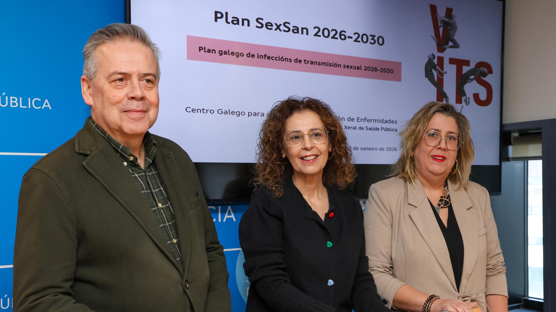 O conselleiro de Sanidade, a directora xeral de Saúde Pública e a directora do Centro para o Control e Prevención de Enfermidades, presentaron o plan galego contra as enfermidades de transmisión sexual (Efe/Xoán Rey)