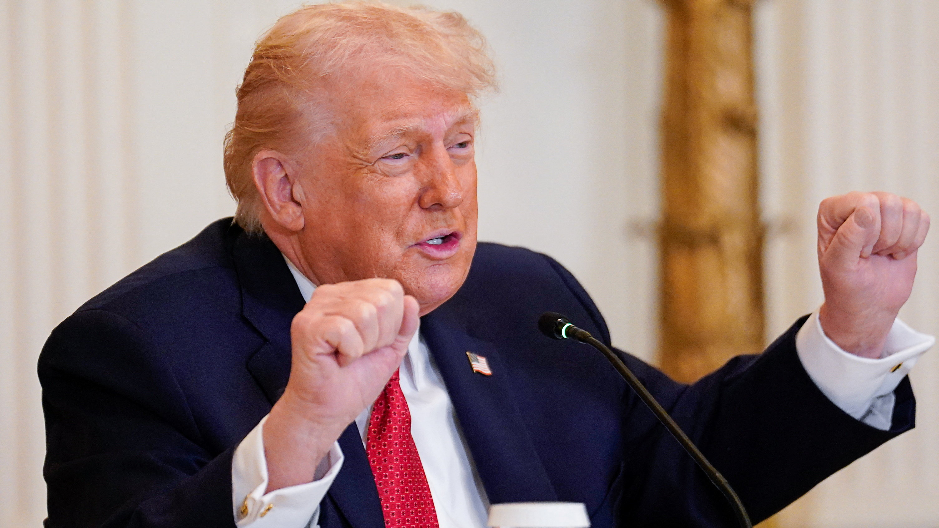 Donald Trump, nun acto este venres na Casa Branca (REUTERS/Nathan Howard)