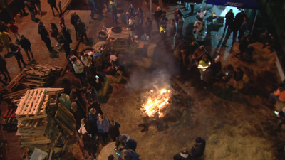 Os tractores bloquean unha das entradas á cidade de Ourense