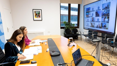 A conselleira do Medio Rural, María José Gómez, e a conselleira do Mar, Marta Villaverde, na reunión telemática co Ministerio