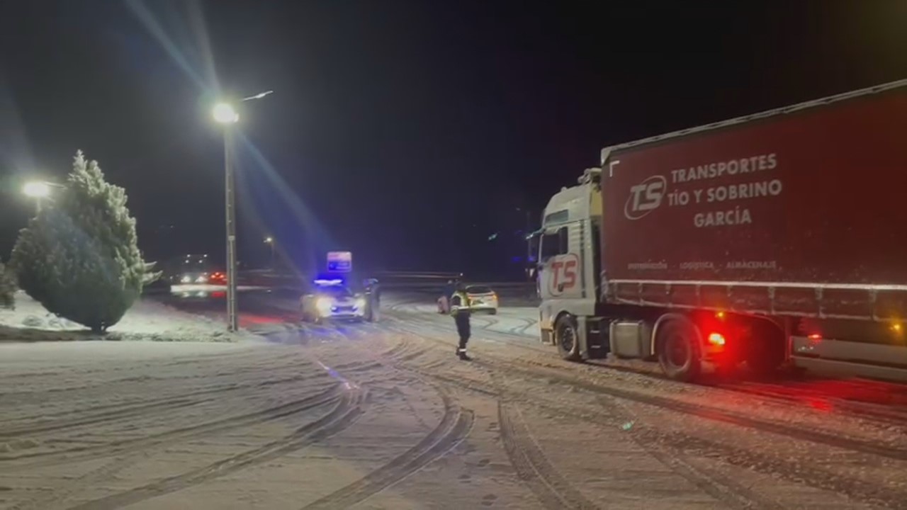 Camións parados na A-52