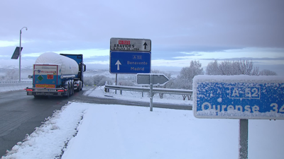 Camións pola A-52 na Gudiña