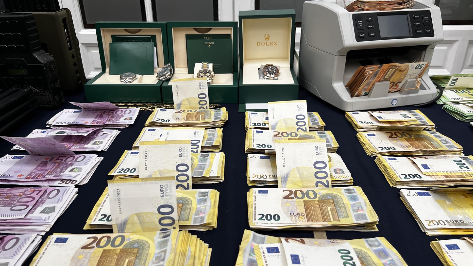 Parte do comisado dunha das maiores tramas de organizacións de traficantes de cocaína que dominaba o Atlántico (EFE/Roberto Ruiz-Oliva)