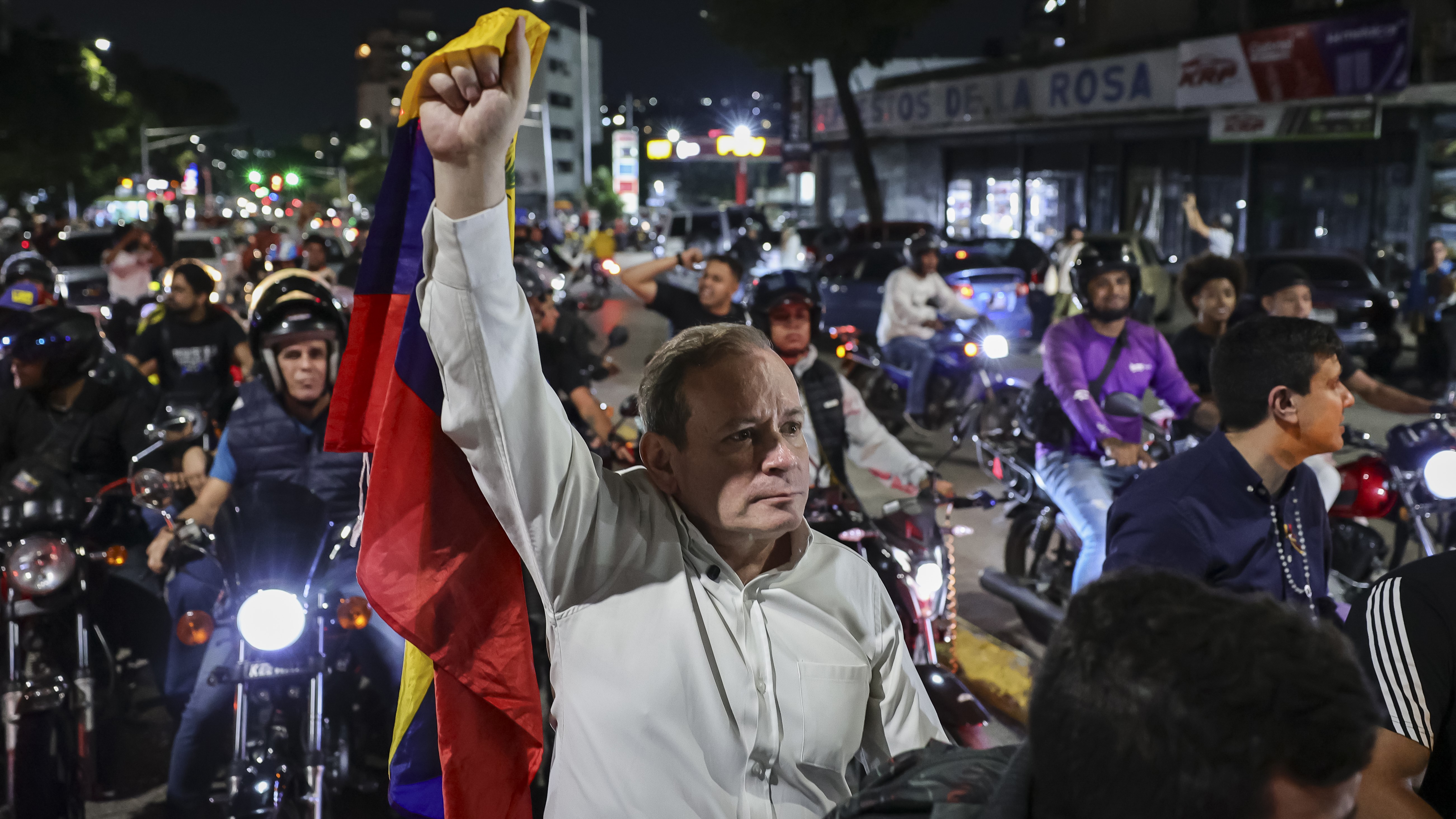 Guanipa encabeza unha marcha despois da súa liberación. Jesus Vargas / dpa