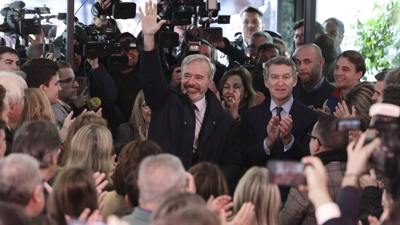 O presidente en función de Aragón, Jorge Azcón, xun o presidente do PP, Alberto Núñez Feijóo (EFE/ Kiko Huesca(