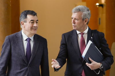 O presidente da Xunta e o conselleiro de Educación tras a reunión do Goberno Galego este luns. EFE/Lavandeira jr