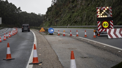 Corte de tráfico na AG-57 (Adirán Irago / Europa Press)