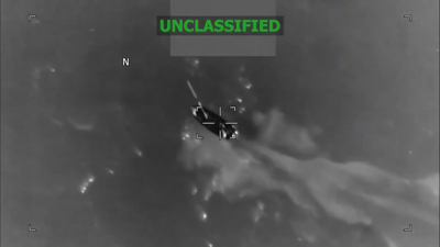 A suposta narcolancha no caribe, segundos antes de ser bombardeada. Imaxe: Reuters