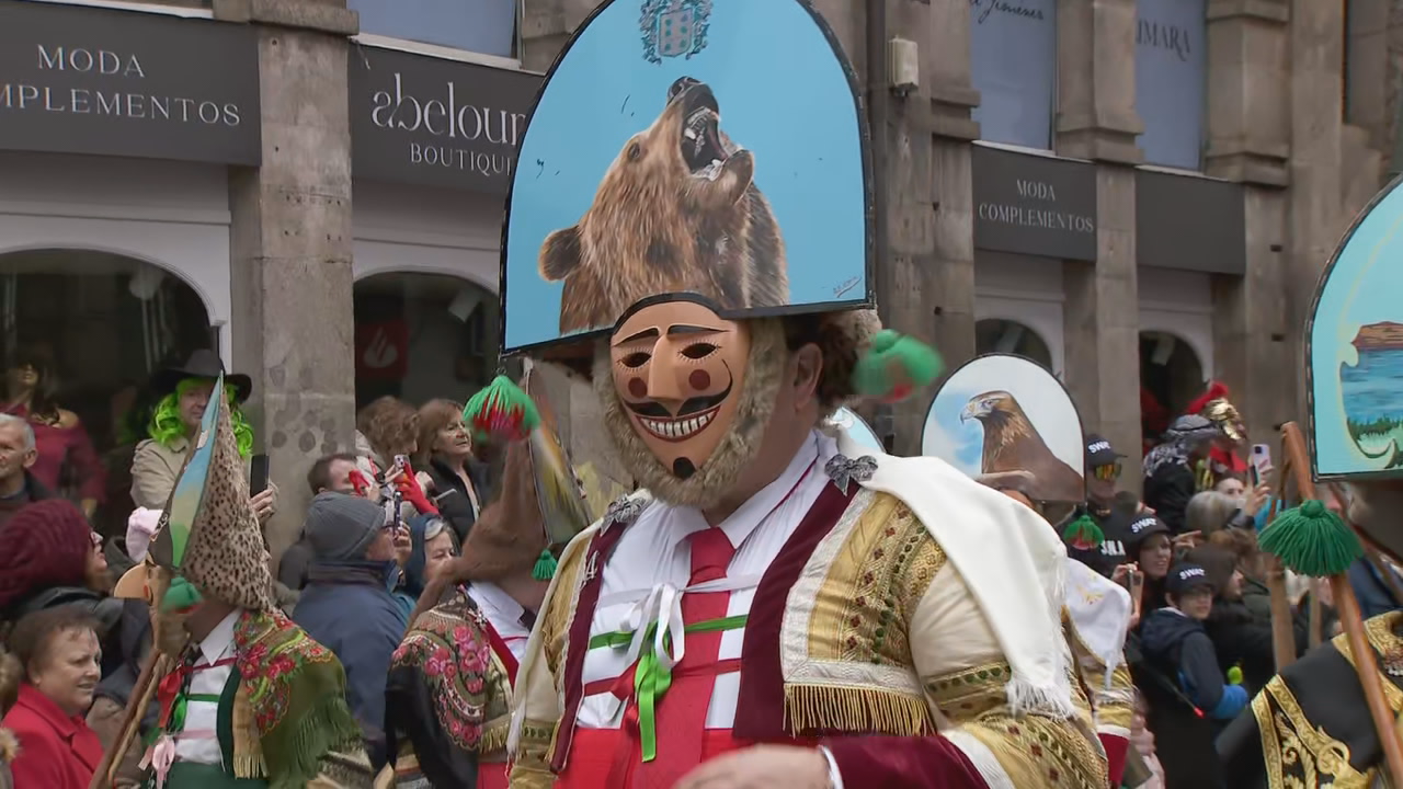 Mascara de Cigarrón