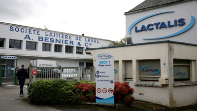 Imaxe da multinacional Lactalis en Francia, compañía que retirou seis lotes de leite de fórmula (REUTERS)