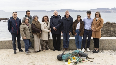 Biólogos e redeiras das Rías Galegas antes da presentación dos resultados de 'Polybris' / EFE