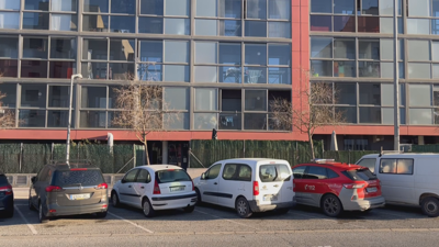 Un coche da Policía Foral no lugar dos feitos. EFE/Jon Aristu