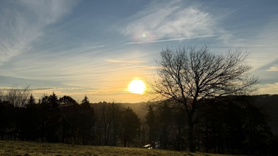 Amencer no Monte do Gozo, en Santiago / En directo cámara web da CSAG en Baiona