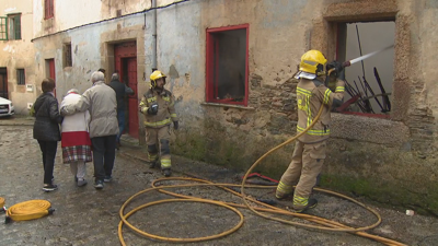 No incendio de Mondoñedo foi necesario desaloxar os veciños das vivendas lindeiras
