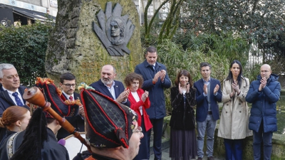 Diversas autoridades participaron nos actos organizados en Santiago de Compostela (EFE/Lavandeira jr)