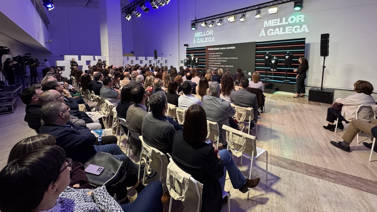 Preto de 200 representantes das principais marcas e axencias de publicidade de Galicia acudiron ao acto