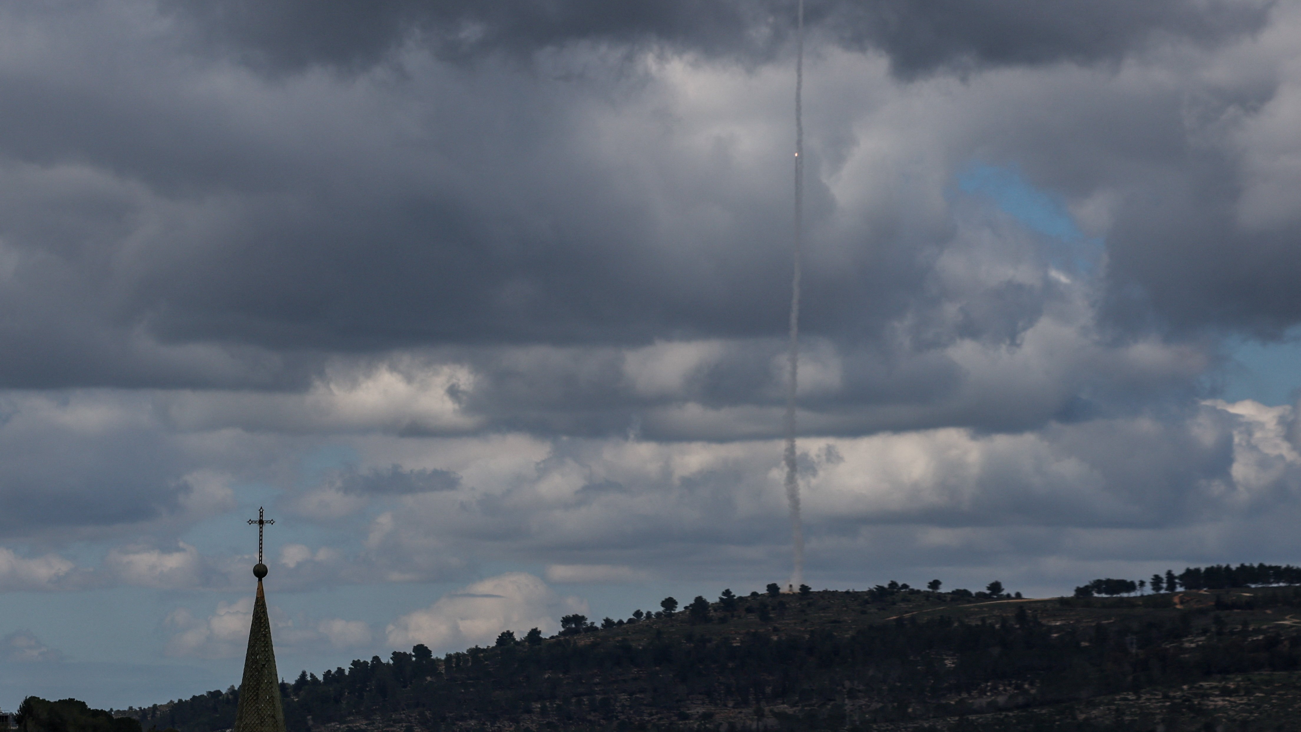 Sistema de defensa aérea en Xerusalén. REUTERS/Ronen Zvulun