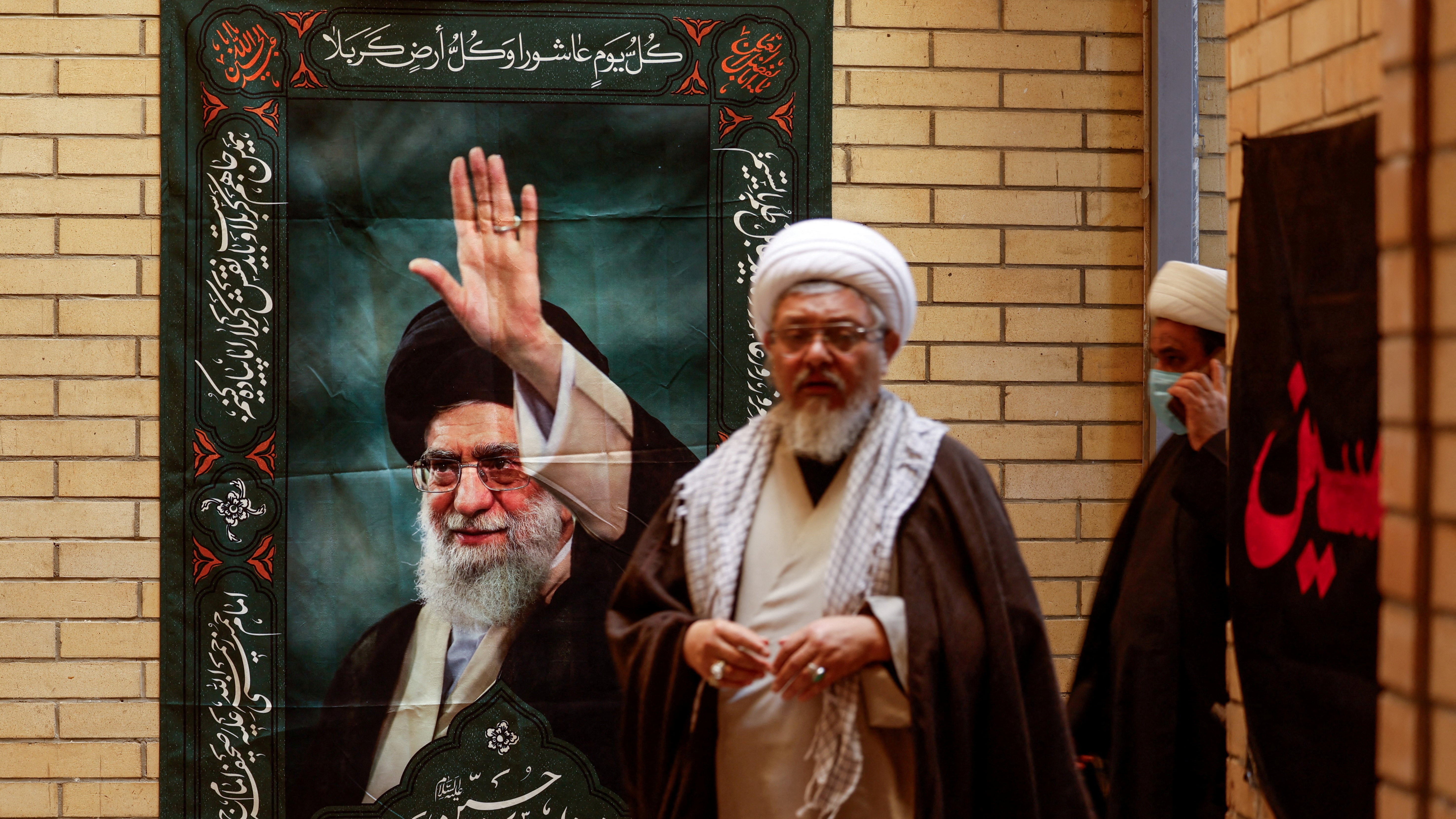 Clérigos en Najaf (Iraq). REUTERS/Alaa al Marjani