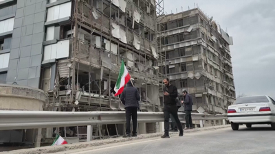 Fachada do Hospital Gandhi de Teherán, Irán, tras os ataques dos EUA e de Israel este domingo (Reuters)