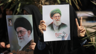 Protesta en Teherán contra os ataques. Majid Asgaripour/WANA vía REUTERS