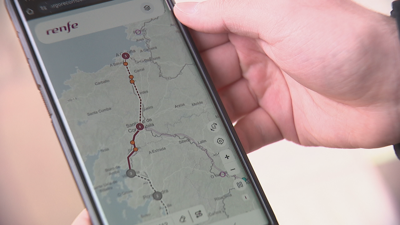 O visor interactivo amosa todos os trens, o traxecto que van percorrer, as paradas que van facer e os posibles atrasos, e todo en tempo real