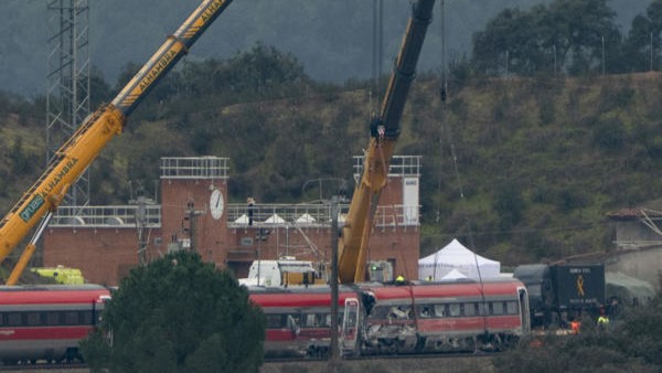Un dos tres accidentados en Adamuz. EFE/ David Arjona.