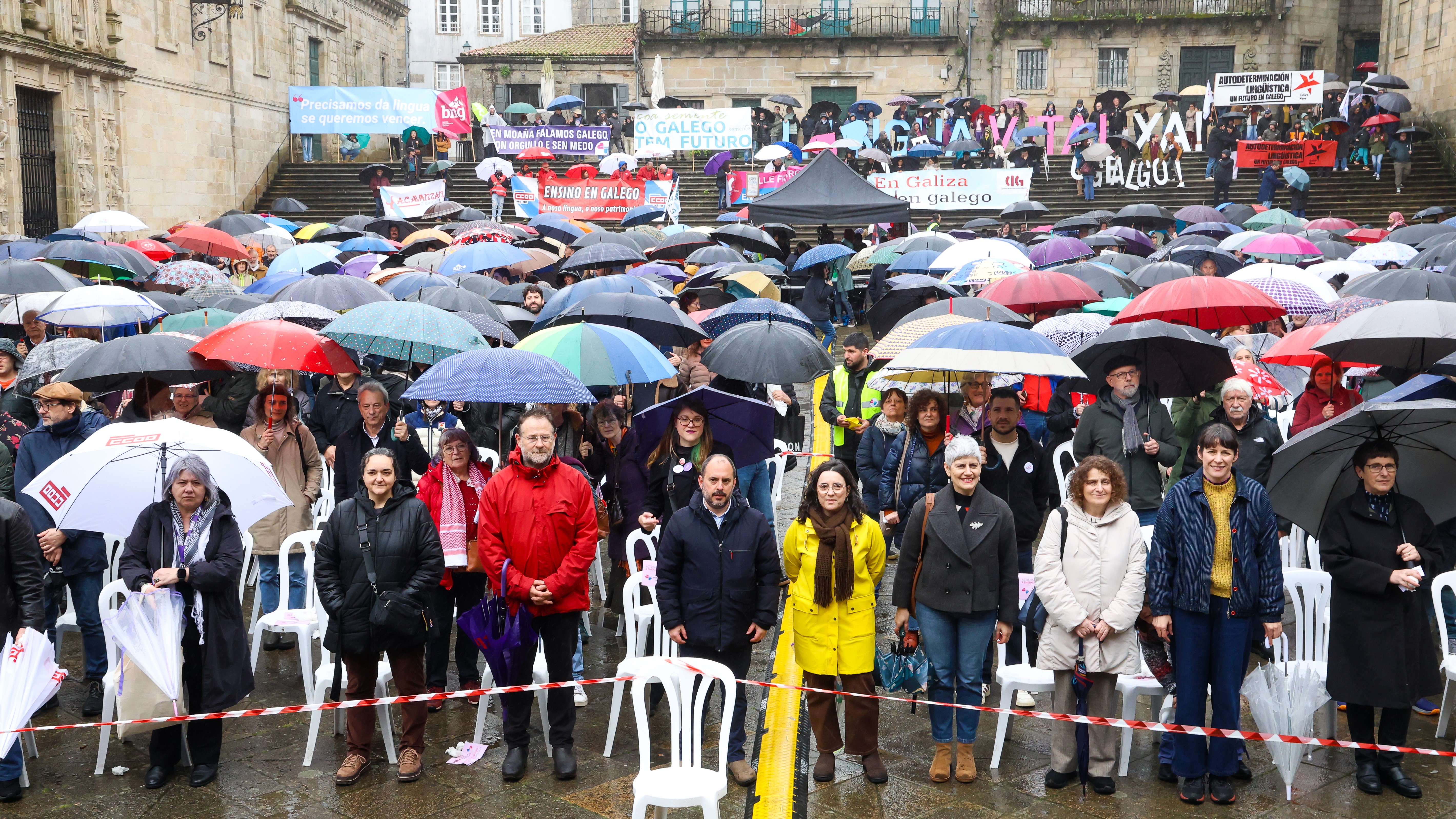 A praza da Quintana acolleu a convocatoria. EFE/ Xoán Rey