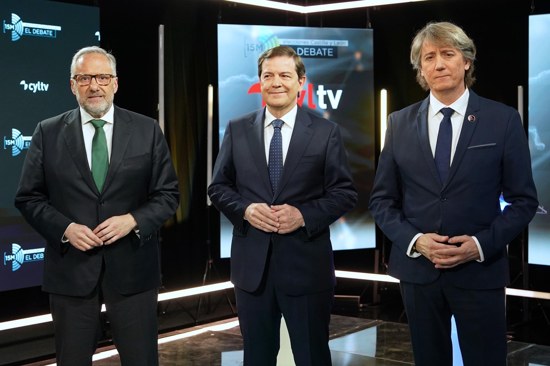 Os candidatos do PP, do PSOE e de Vox, antes dun debate electoral. EFE/Nacho Gallego