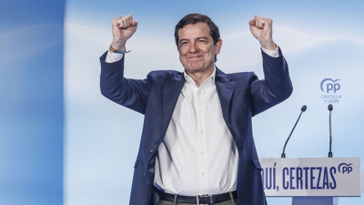 Alfonso Fernández Mañueco, candidato do PP, nun mitin durante a campaña electoral. EFE/Santi Otero