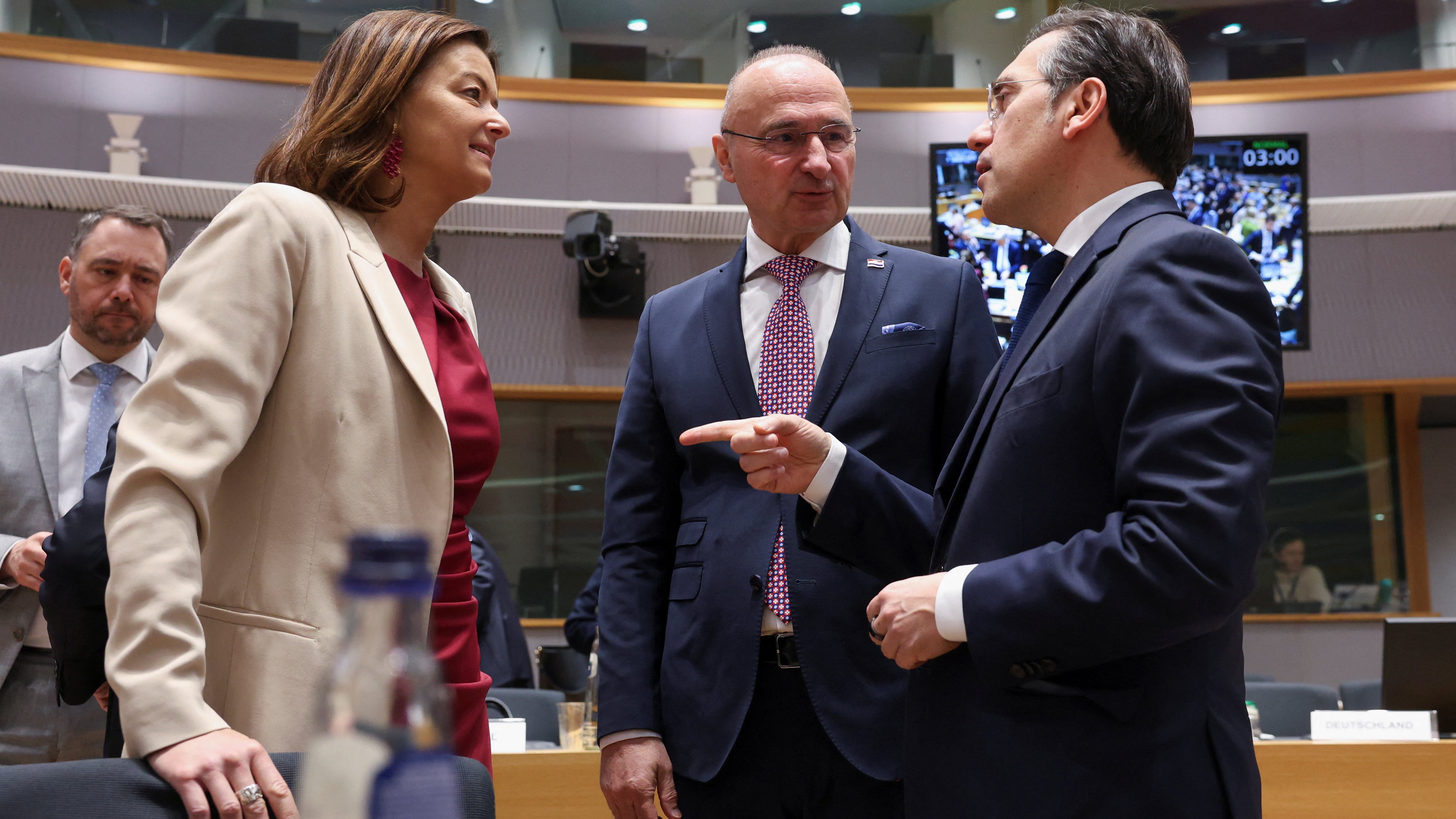 Albares conversa cos seus hómologos croata e escoleno (REUTERS/Omar Havana)