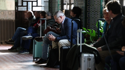 Os viaxeiros están a sufrir atrasos pola incidencia-EFE/ Ismael Herrero